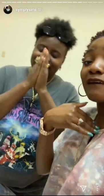 Simi and Teni meet, set to drop new song together? (Photos)