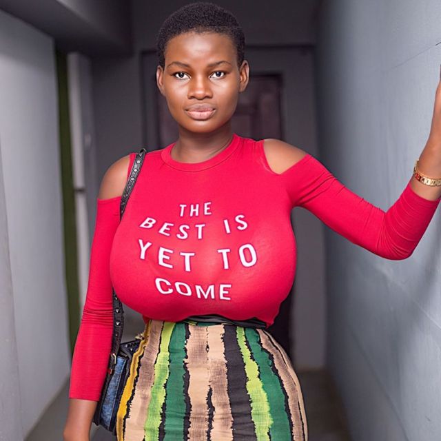 Watch Ghanaian actress, Pamela Odame open bottle with her big boobs!