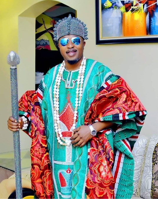 Moment Oluwo of Iwoland stopped rain from falling (video)