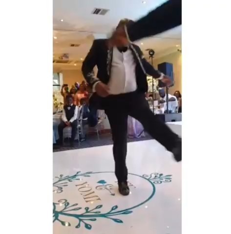 Moment Sir Shina Peters fell while doing the ‘Gbese’ at his daughter’s wedding (Video)