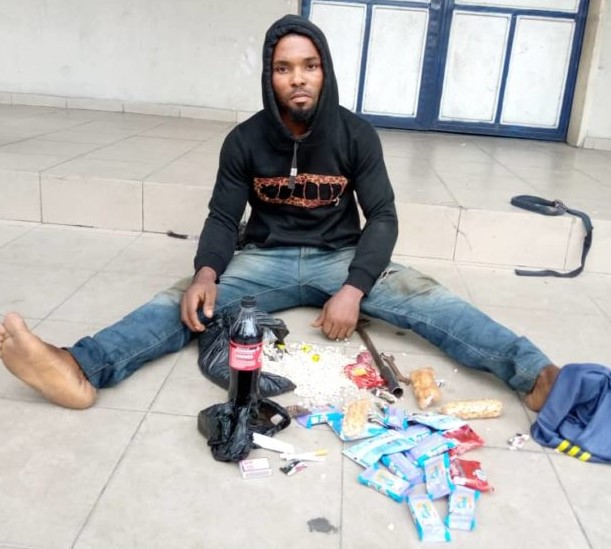 Young man arrested for stealing biscuits, soft drinks in PH, blames hunger