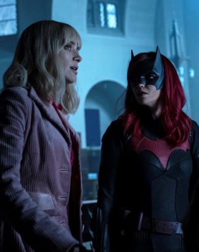 Batwoman Season 1 Episode 13 – Drink Me [S01E13]