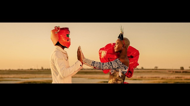 [Video] Mi Casa – “Church Bells”