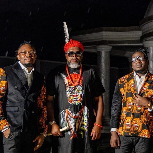 [Video] Larry Gaaga – “Owo Ni Koko” ft. Umu Obiligbo