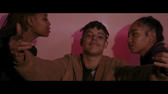 [Video] J Molley – “On Camera” ft. Frank Casino, Riky Rick